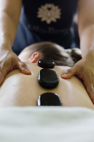 Hot Stone Massage + Deep tissue Massage