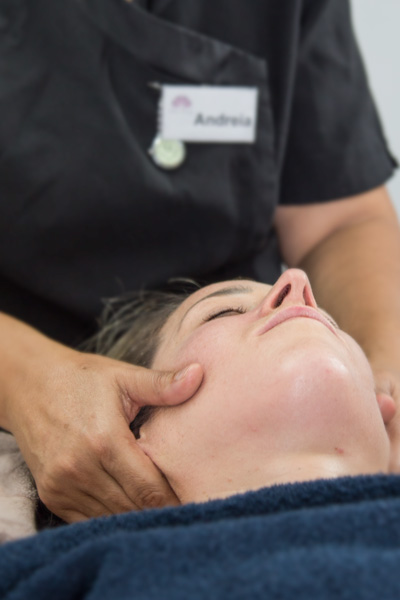 facial massage - Edilma Therapy